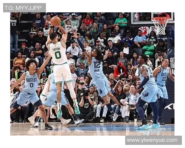 快船与灰熊激战正酣球迷期待精彩对决与精彩瞬间 快船与灰熊激战正酣球迷期待精彩对决与精彩瞬间